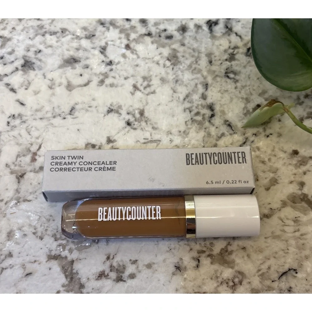 BeautyCounter Skin Twin Creamy‎ Concealer - *DARK 2* 0.22 Fl.Oz -new in box